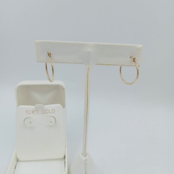 10K YG Huggies - Picture 10 of 11